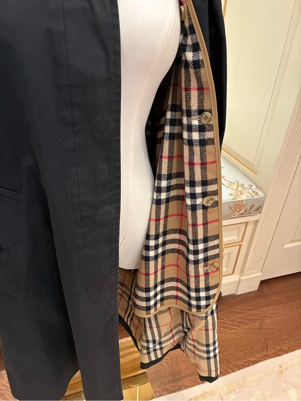 Burberry Black Trench Coat with Signature Check Cuff & Collar; Removable Lining - Picture 7 of 11